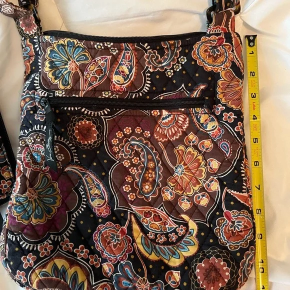 2 piece- Vera Bradley Fall purse and wallet/wristlet bundle. Lot of (2) - Picture 4 of 12